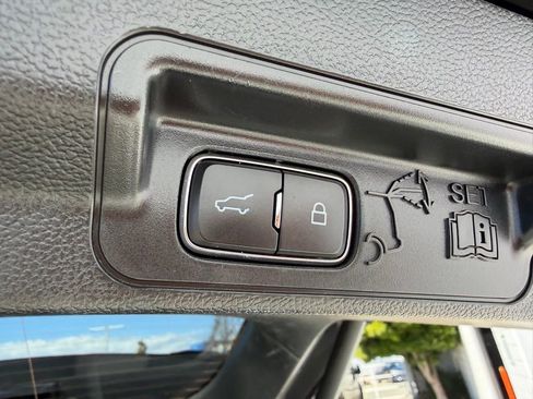 Used 2023 Ford Explorer XLT w/ Equipment Group 202A RWD image 30