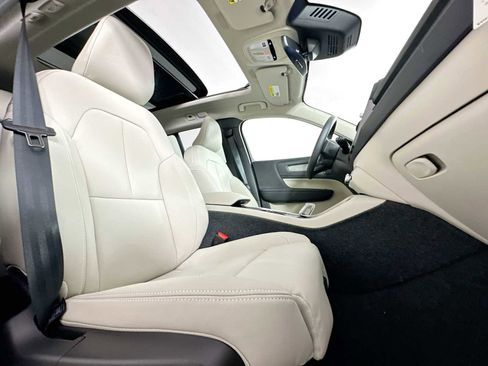 New 2026 Volvo XC40 B5 Ultra w/ Climate Package image 27