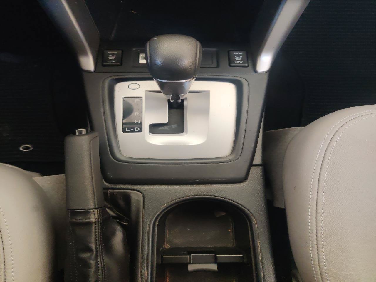 Used 2015 Subaru Forester 2.5i Limited AWD/4WD image 12