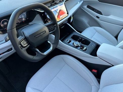 New 2026 Jeep Cherokee Laredo AWD/4WD image 7