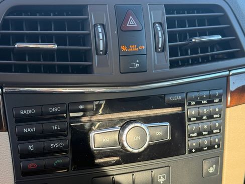 Used 2013 Mercedes-Benz E 350 4MATIC Coupe image 19