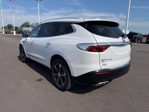 Used 2022 Buick Enclave Essence w/ Sport Touring Edition AWD/4WD image 7