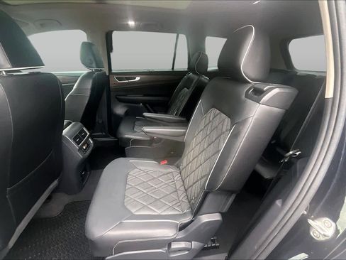 Used 2024 Volkswagen Atlas SEL Premium R-Line AWD/4WD image 21