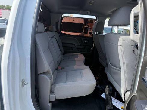 Used 2018 Chevrolet Silverado 2500 W/T w/ WT Convenience Package AWD/4WD image 21