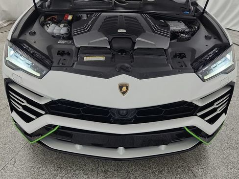 Used 2020 Lamborghini Urus AWD/4WD image 53
