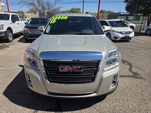 Used 2015 GMC Terrain SLT w/ Safety Package FWD image 4