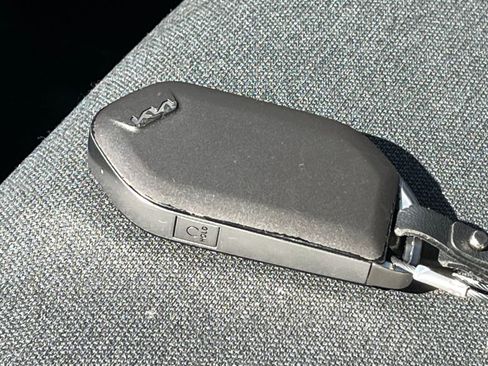 Used 2025 Kia K4 LXS image 25