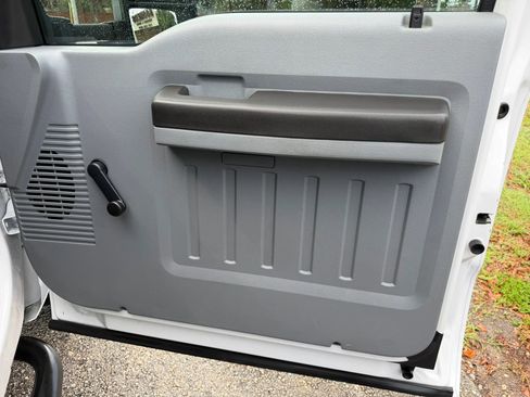 Used 2015 Ford F350 XL RWD image 17