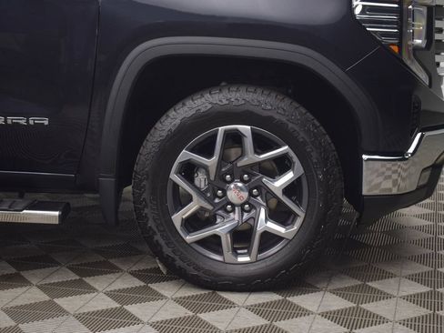 Used 2022 GMC Sierra 1500 SLT AWD/4WD image 34