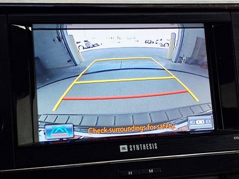 Used 2014 Toyota Avalon Limited image 24