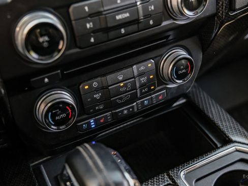Used 2018 Ford F150 Lariat w/ Equipment Group 502A Luxury AWD/4WD image 64