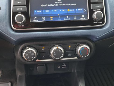 Used 2025 Nissan Versa SV w/ Trunk Package FWD image 19