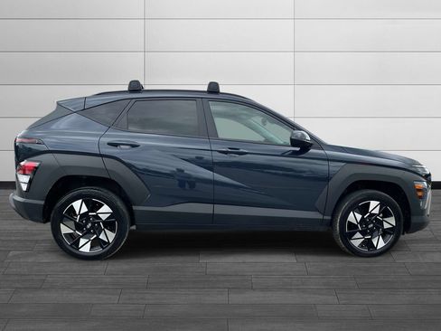 Used 2024 Hyundai Kona SEL AWD/4WD image 2