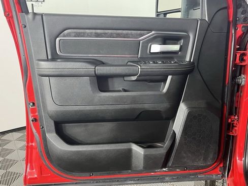 Used 2024 RAM 2500 Big Horn w/ Sport Appearance Package image 23