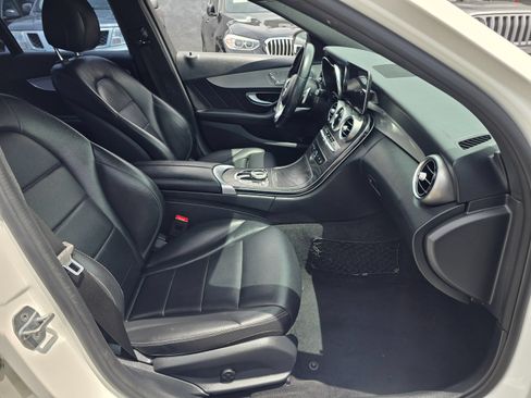 Used 2019 Mercedes-Benz C 300 Sedan image 10