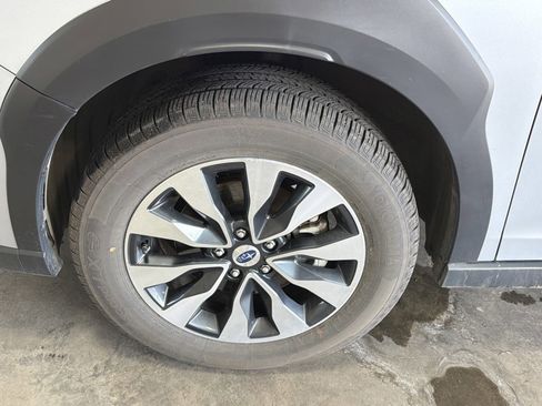 Certified 2023 Subaru Outback Limited image 9