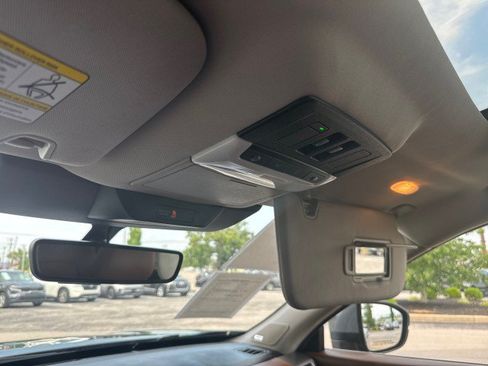 Used 2023 Nissan Pathfinder Platinum FWD image 14