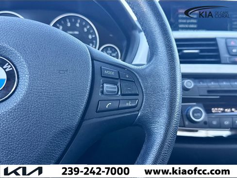 Used 2017 BMW 320i xDrive 320i xDrive image 35