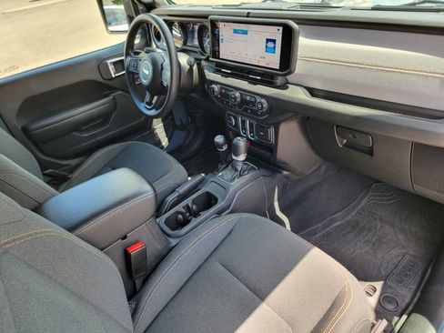 Certified 2025 Jeep Wrangler Sport AWD/4WD image 25