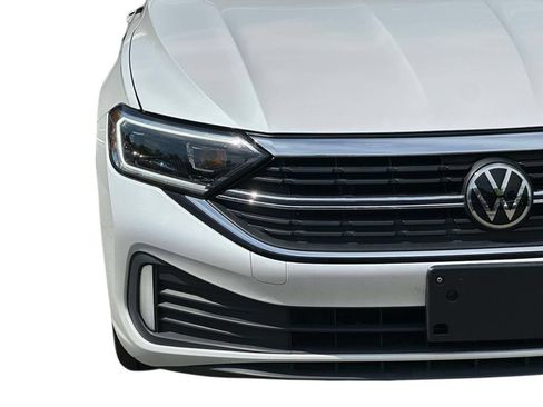 Used 2022 Volkswagen Jetta SEL FWD image 16