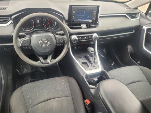 Used 2021 Toyota RAV4 XLE image 18
