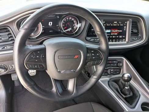 Used 2022 Dodge Challenger R/T Scat Pack w/ Driver Convenience Group RWD image 15