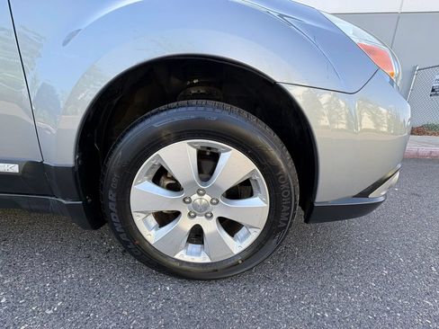 Used 2011 Subaru Outback 2.5i Limited w/ PWR Moonroof Pkg AWD/4WD image 23