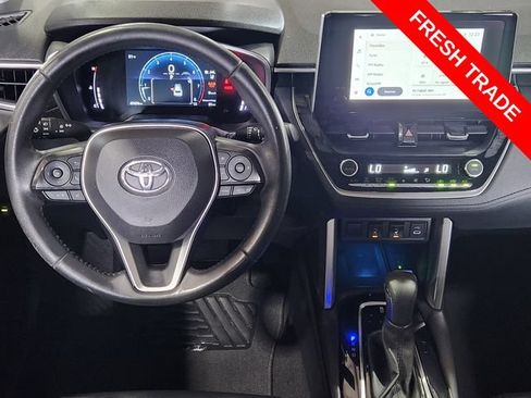 Used 2023 Toyota Corolla Cross XLE w/ Convenience Package FWD image 27