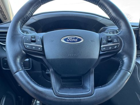 Used 2020 Ford Explorer XLT w/ Equipment Group 202A RWD image 21