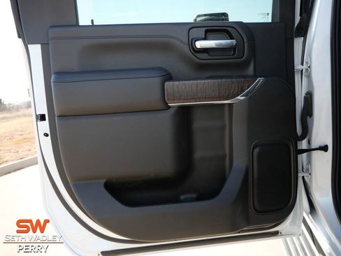 Used 2023 GMC Sierra 2500 Denali w/ Denali Ultimate Package image 12