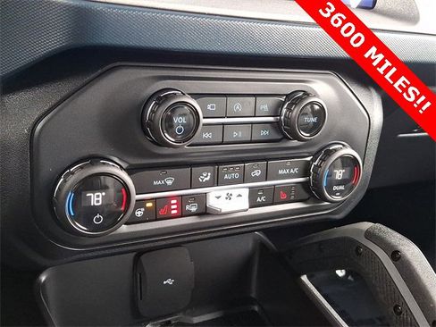 Used 2024 Ford Bronco Outer Banks image 16