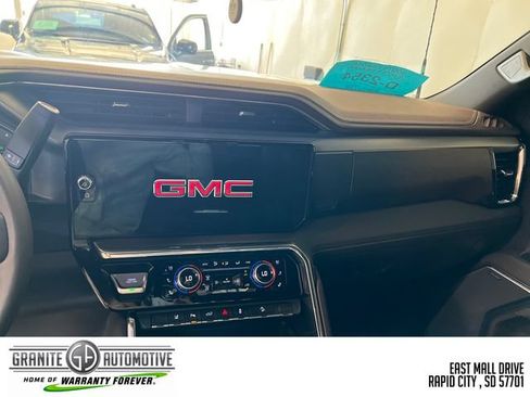 Used 2025 GMC Sierra 2500 Denali w/ Denali Reserve Package AWD/4WD image 12