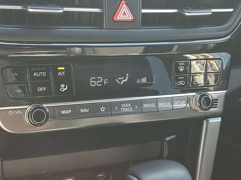 Used 2024 Kia Seltos S AWD/4WD image 19