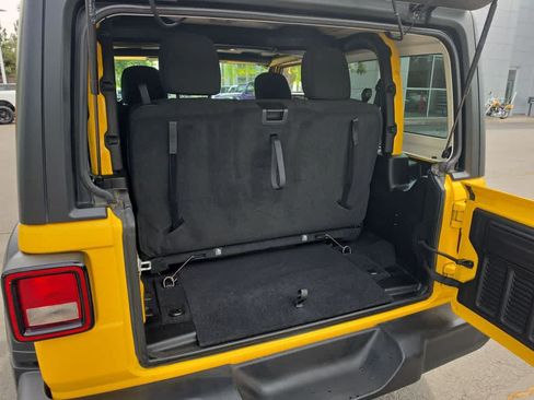 Used 2020 Jeep Wrangler Sport AWD/4WD image 22