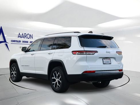 Used 2023 Jeep Grand Cherokee L Limited w/ Luxury Tech Group II RWD image 2
