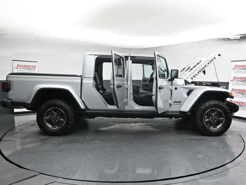 Used 2023 Jeep Gladiator Rubicon w/ Cold Weather Group image 41
