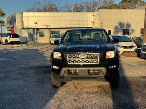 Used 2024 Nissan Frontier SV w/ SV Convenience Package image 4