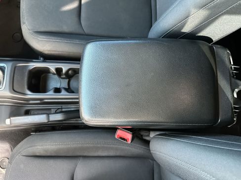 Used 2018 Jeep Wrangler Unlimited Sport S AWD/4WD image 21