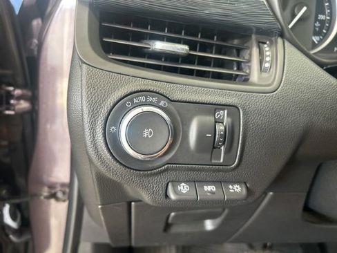 Used 2017 Buick Envision Premium w/ Driver Confidence Package AWD/4WD image 18