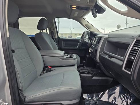 Used 2016 RAM 2500 Tradesman w/ Chrome Appearance Group AWD/4WD image 10