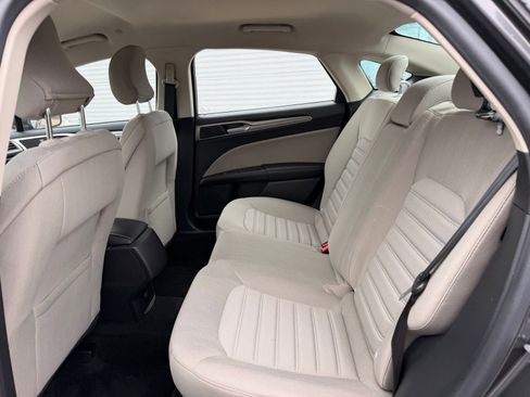 Used 2018 Ford Fusion S image 15