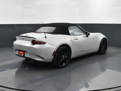 Used 2019 MAZDA MX-5 Miata Club image 31