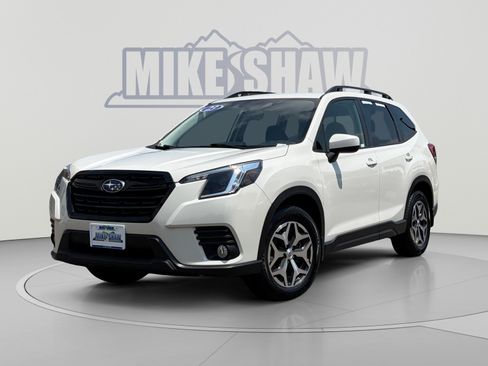 Certified 2023 Subaru Forester Premium AWD/4WD image 1