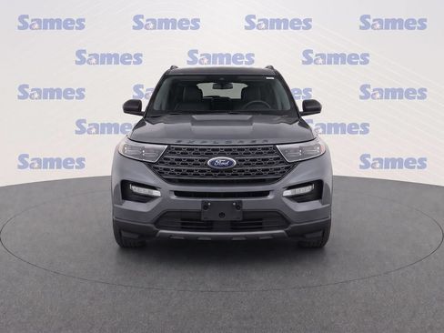 Used 2023 Ford Explorer XLT w/ Equipment Group 202A RWD image 5