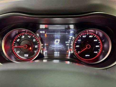 Used 2020 Dodge Charger SXT w/ Leather Interior Group RWD image 18