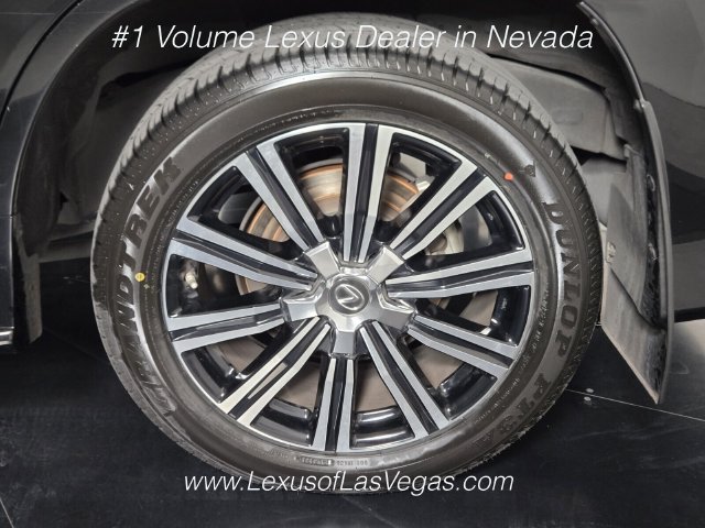 Used 2018 Lexus LX 570 4WD w/ Luxury Package image 11