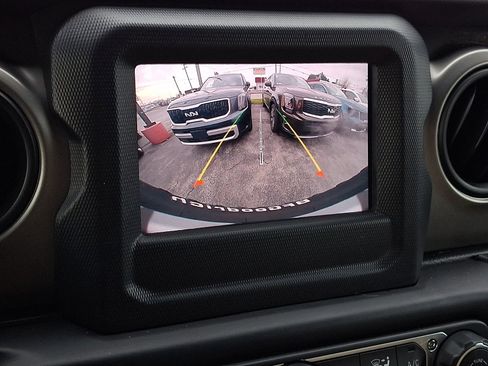 Used 2019 Jeep Wrangler Unlimited Sport S image 18