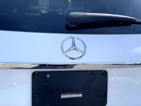 Used 2019 Mercedes-Benz GLC 300 4MATIC image 31