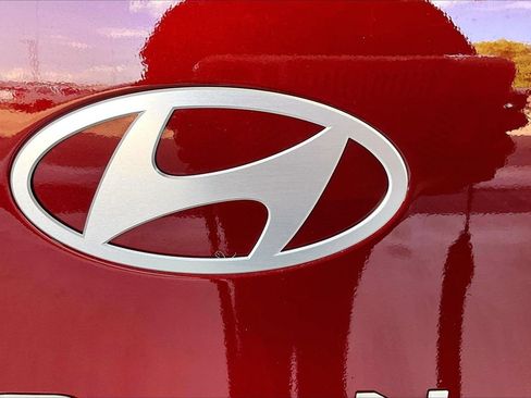 Used 2025 Hyundai Kona SEL AWD/4WD image 30
