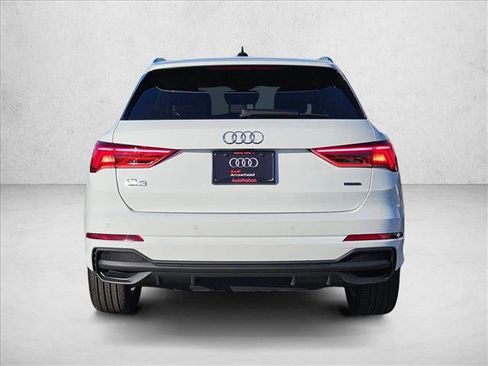 New 2025 Audi Q3 2.0T Premium image 8